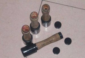 普通地板上的67式手榴弹