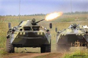 BTR-80装甲运输车