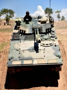 ZBD-04履带式步兵战车