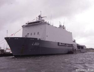 鹿特丹级2号舰L801约翰·怀特号