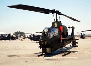 最后所有AH-1T都升级成上图的TSU式样