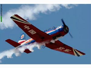 初教-6在飞行表演中