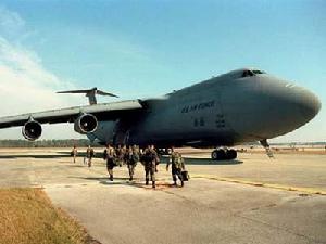 美C-5战略运输机精彩图片