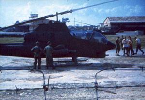 AH-1G“休伊眼镜蛇”